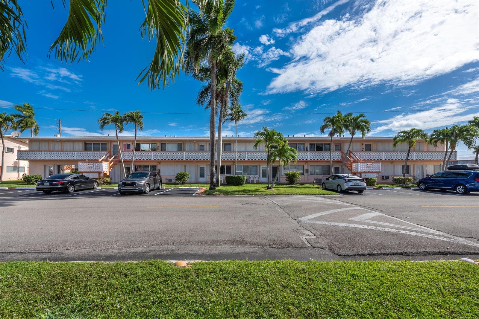 925 SW 11th Avenue # 3j, FL 33009 photo 2