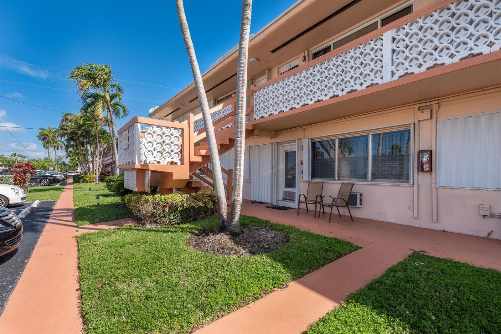925 SW 11th Avenue # 3j, FL 33009 photo 4