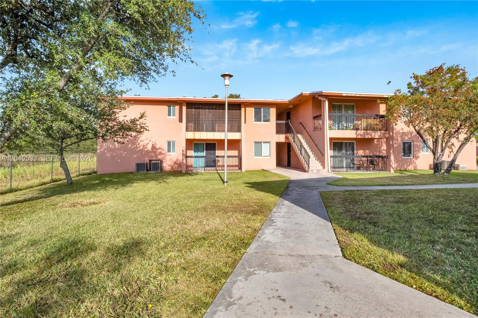 2020 NW 119th St # 1122, Miami, FL 33167 photo 4