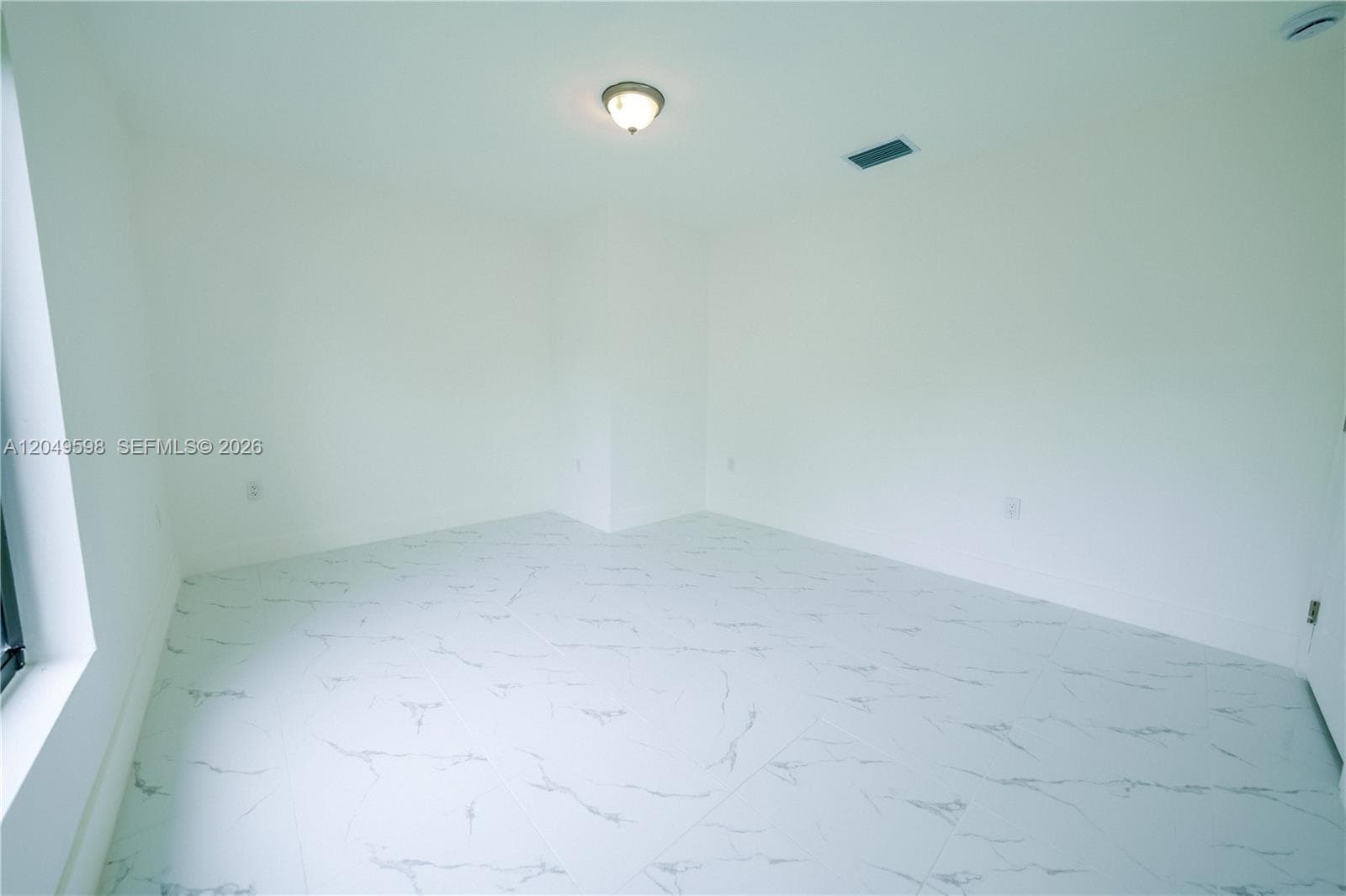 1112 NW 81st St, Miami FL 33150 photo 5