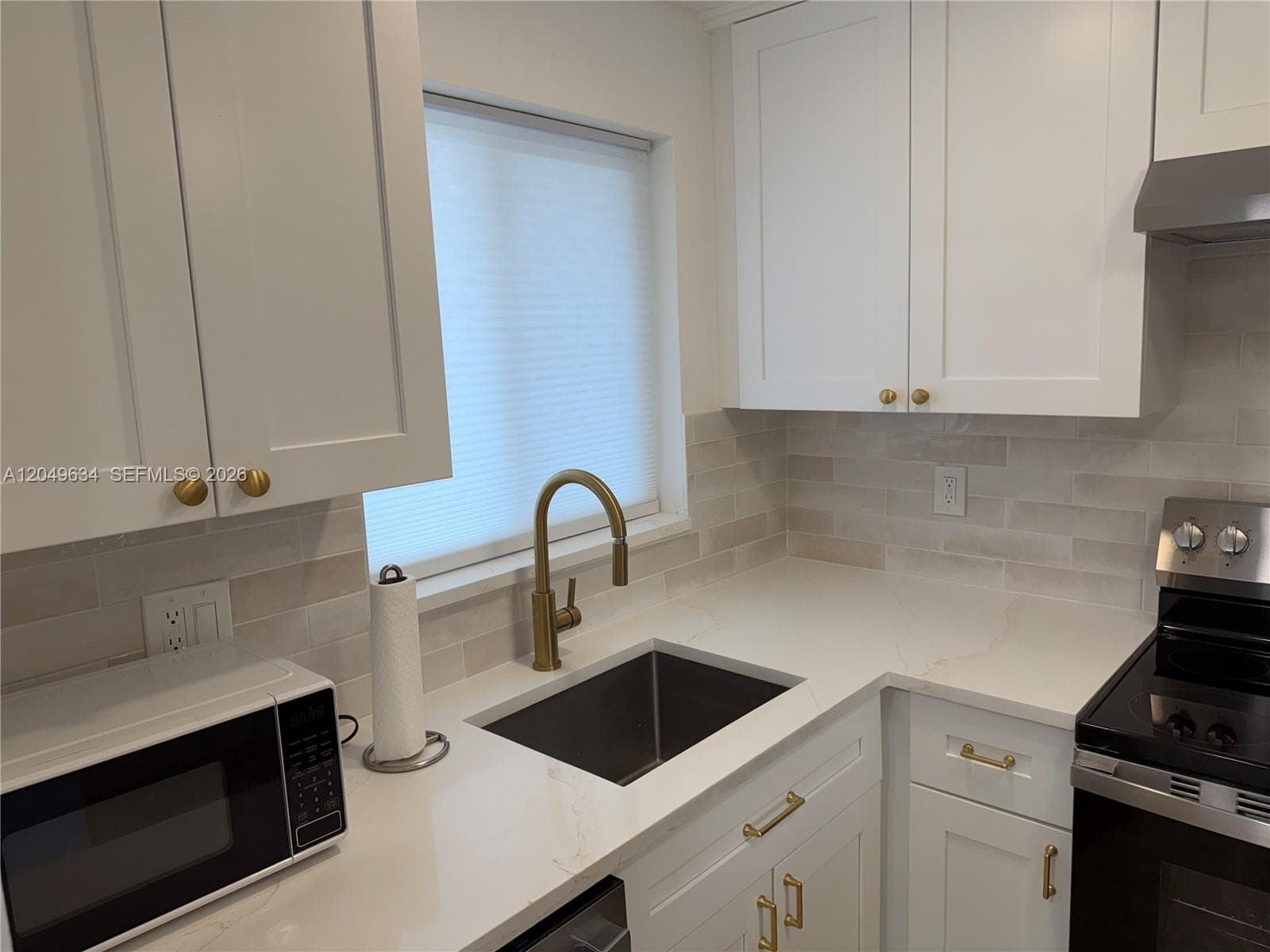 8135 Sunrise Lakes Blvd # 210, Sunrise FL 33322 photo 4
