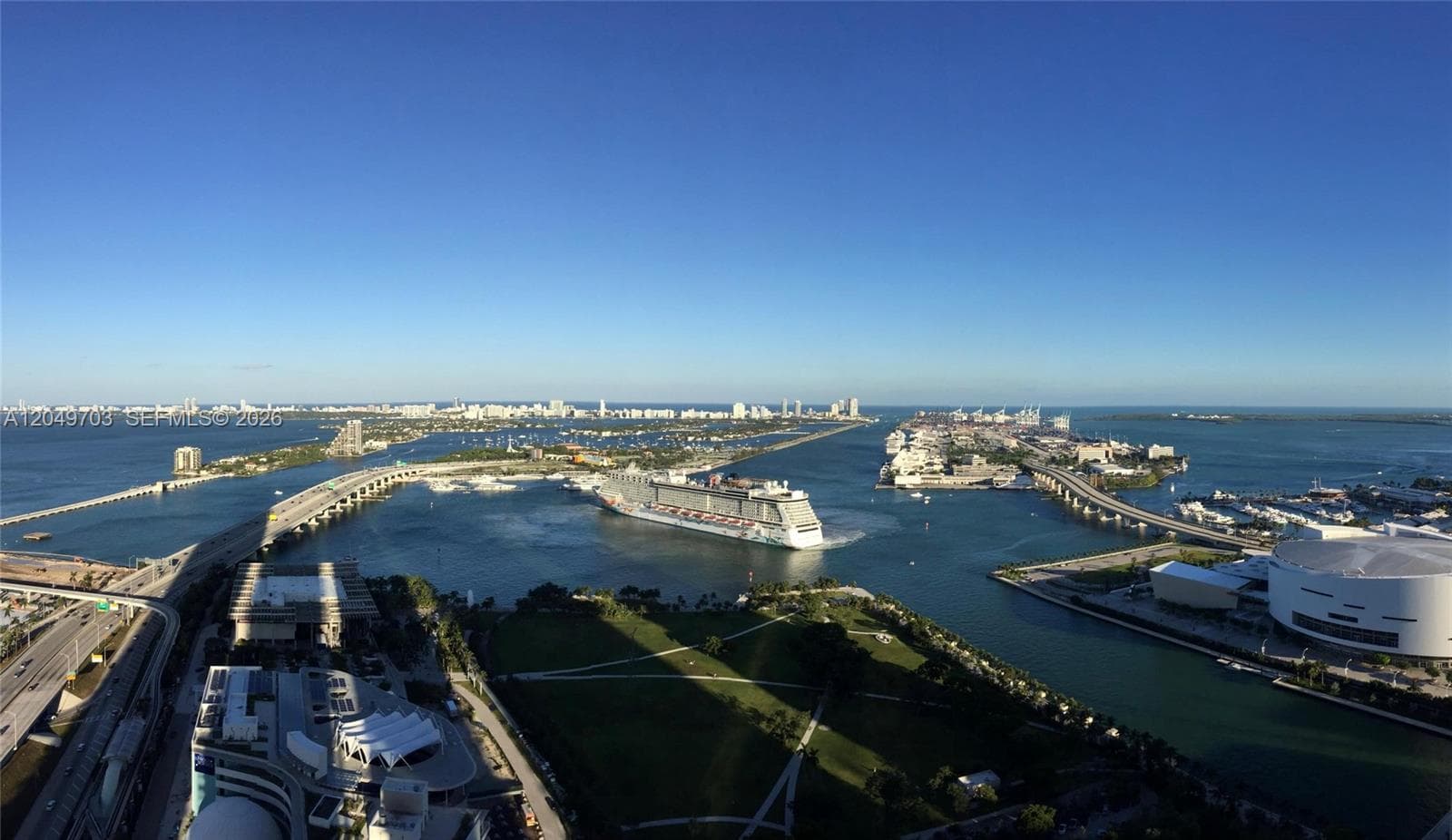 1040 Biscayne Blvd # 3802, Miami FL 33132 photo 3