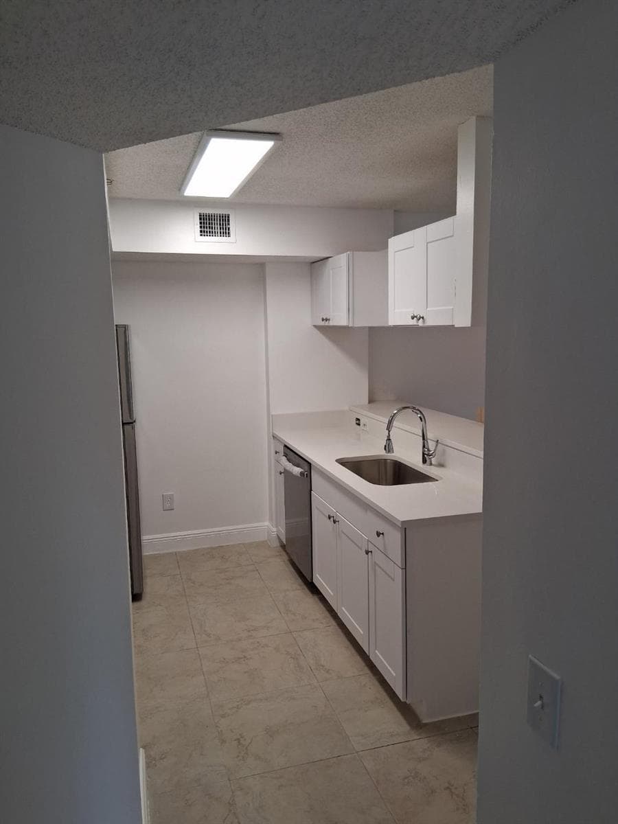 460 S Park Road # 6-207, Hollywood FL 33021 photo 3