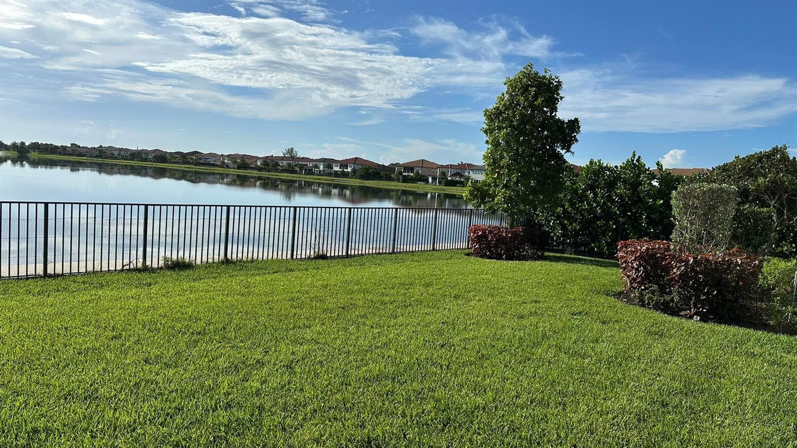 8540 W Parkland Bay Trail, Parkland FL 33076 photo 5