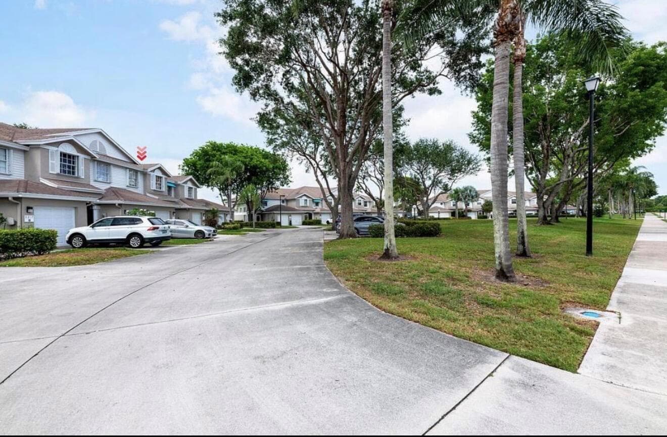 9217 Boca Gardens Circle S # D, Boca Raton FL 33496