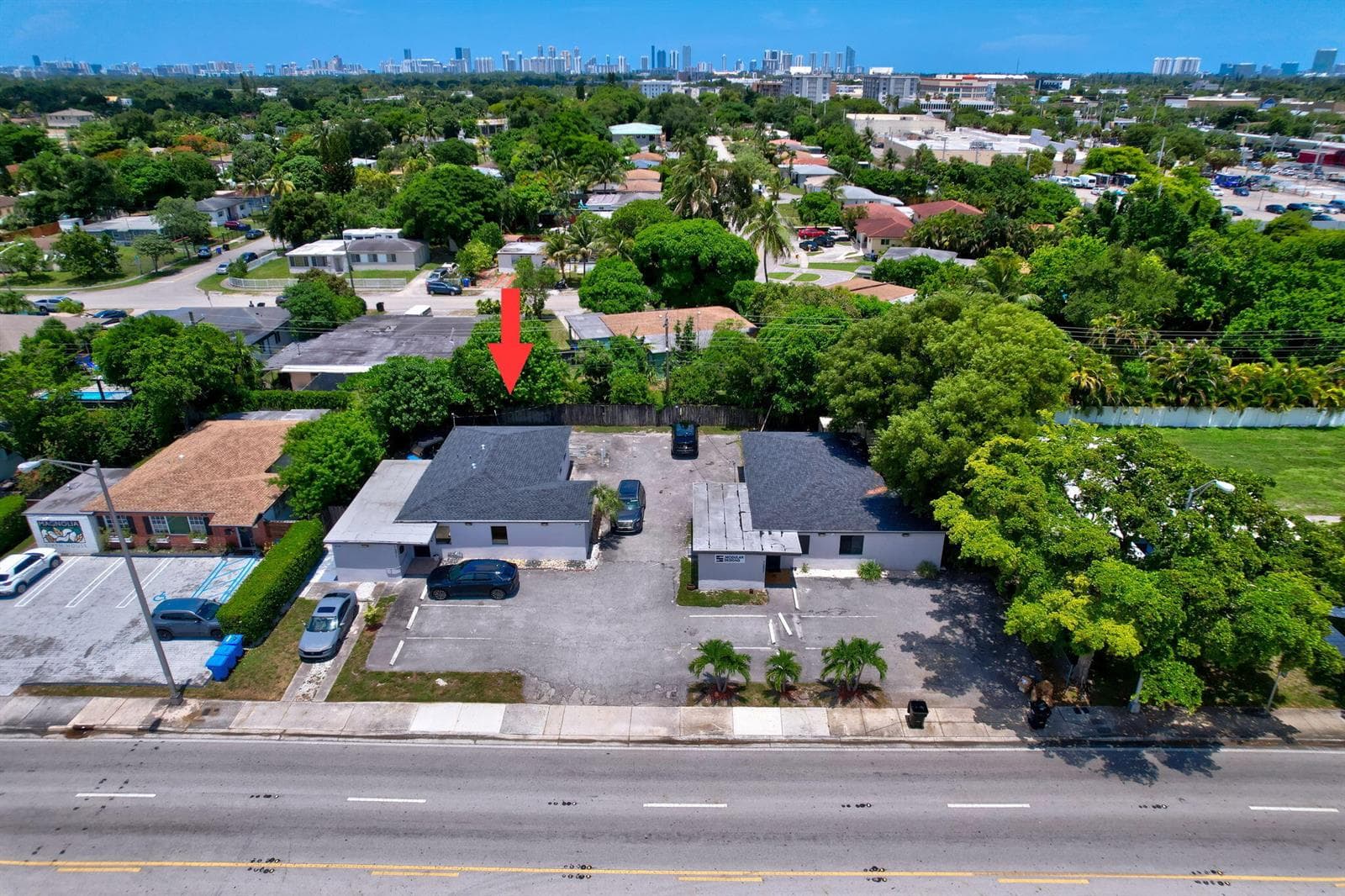 16811 NE 6th Avenue, North Miami Beach FL 33162 photo 3