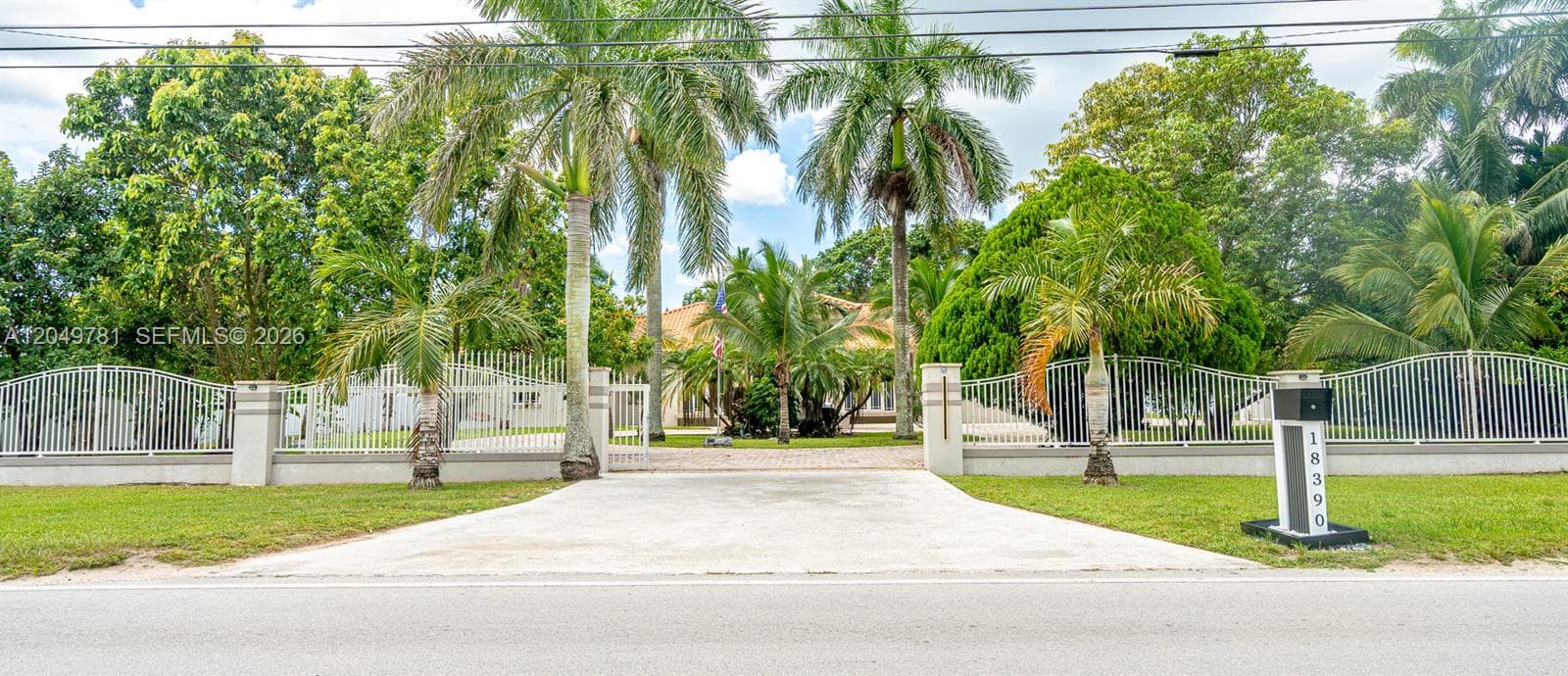18390 SW 200th St, Miami FL 33187
