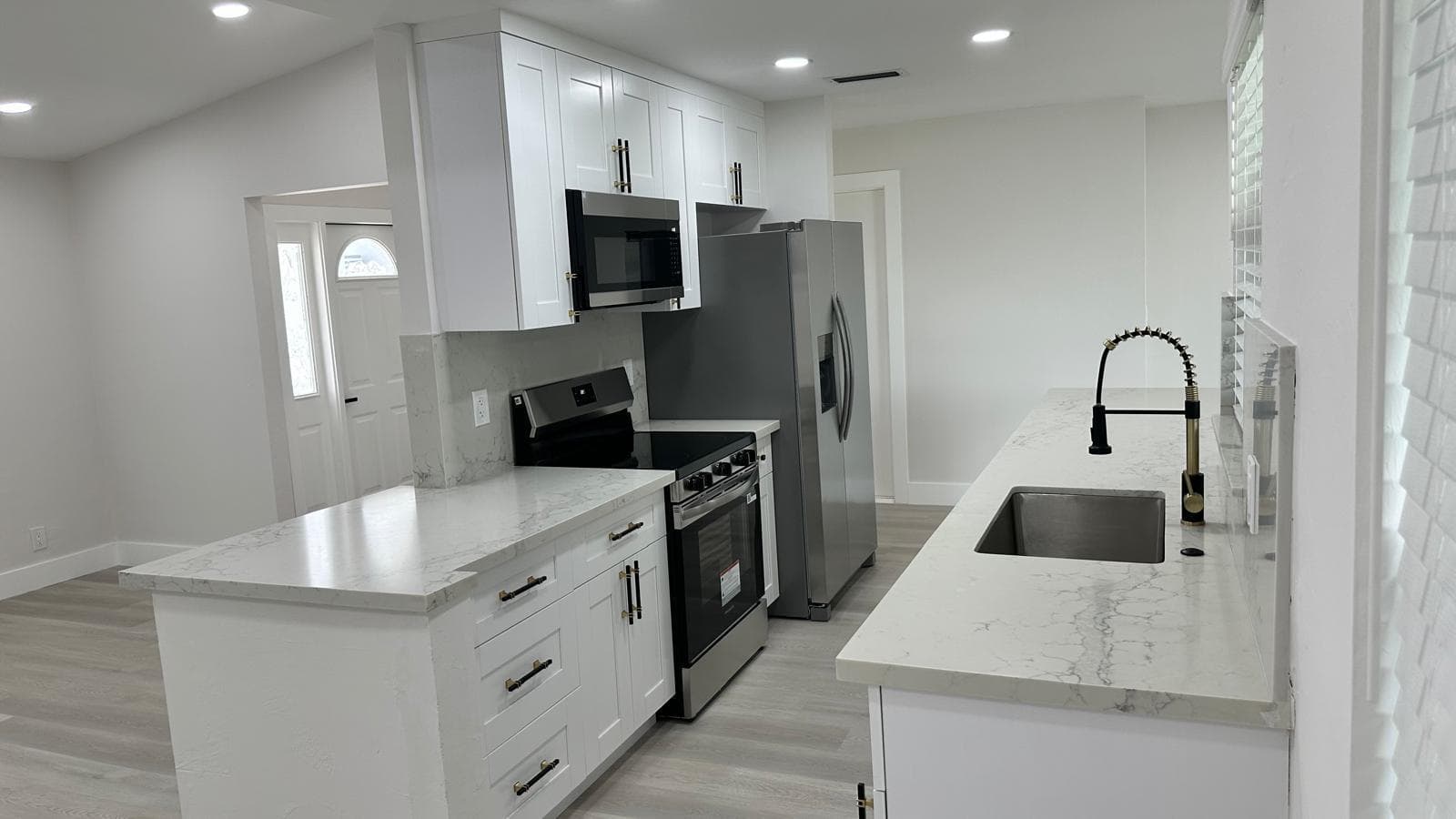 3261 SW 4th Street, Deerfield Beach FL 33442 photo 3