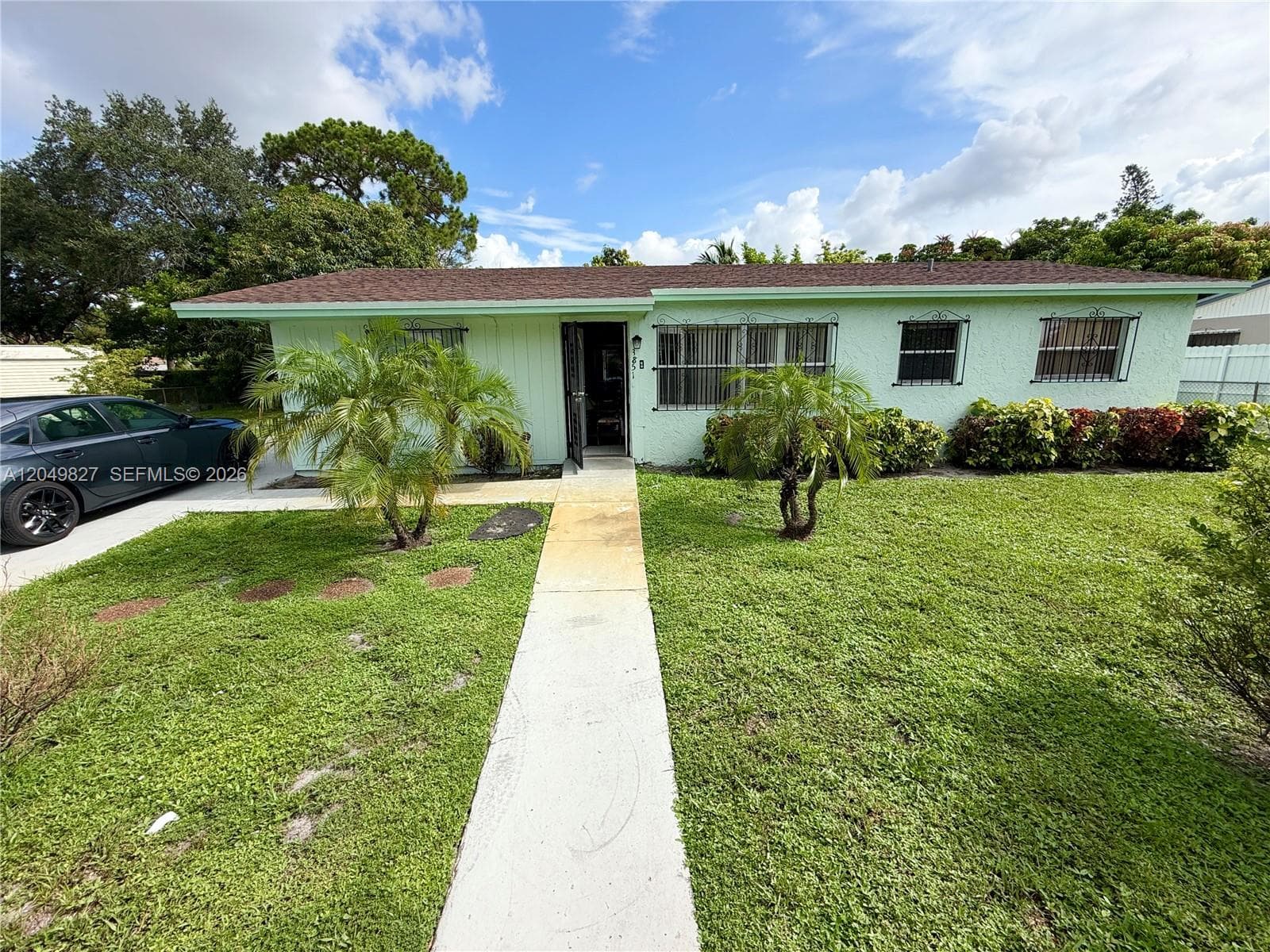 3851 NW 210th Ter, Miami Gardens FL 33055 photo 2