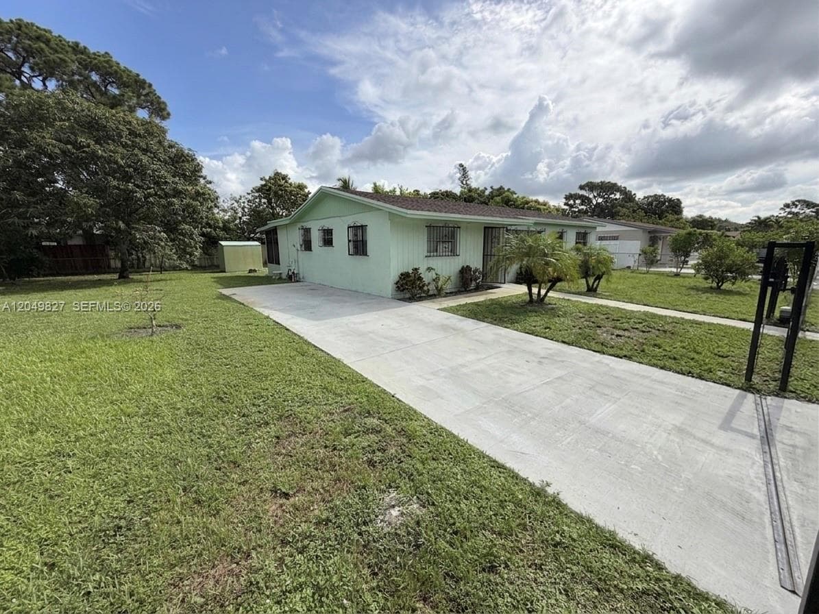 3851 NW 210th Ter, Miami Gardens FL 33055