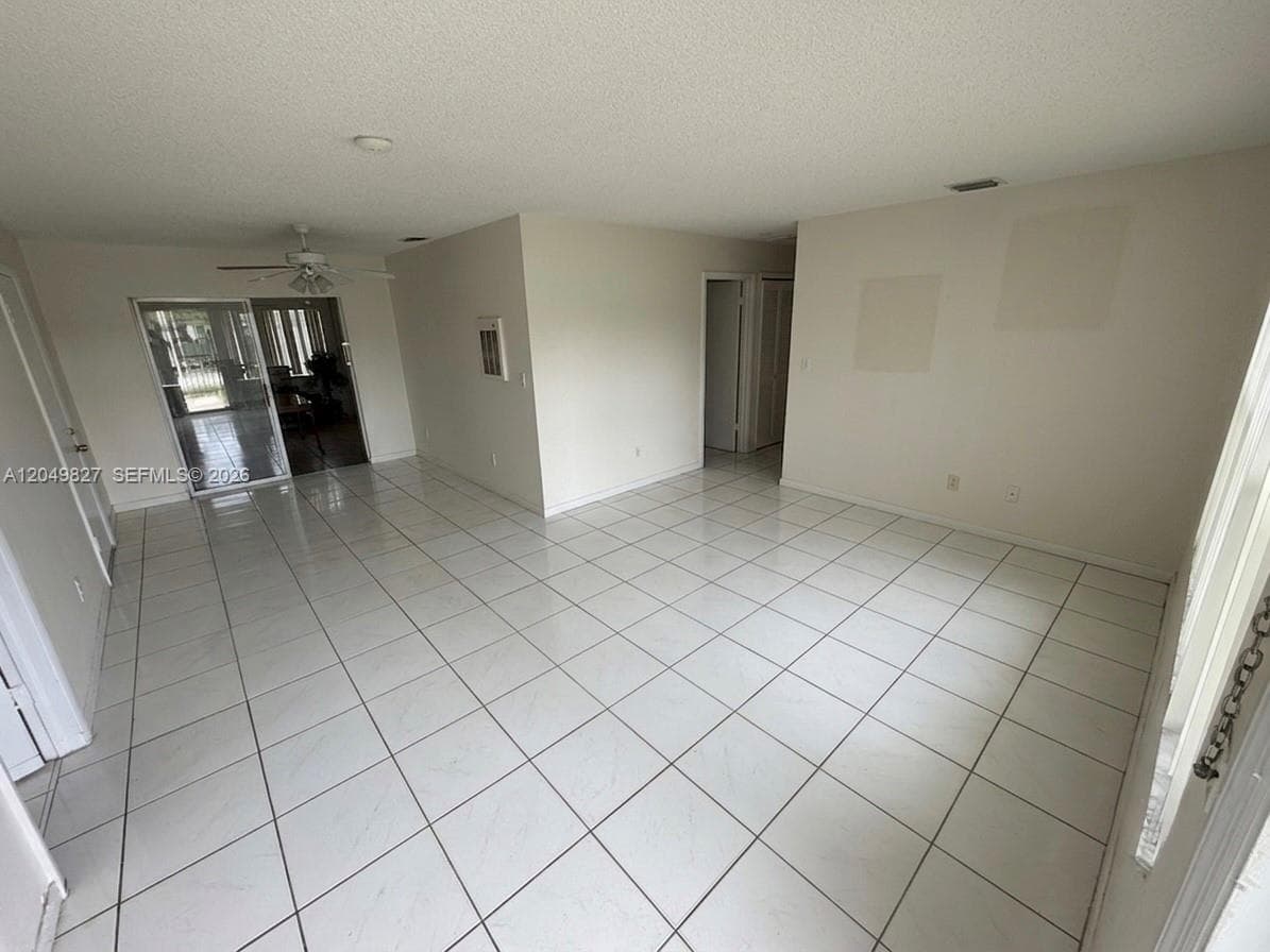 3851 NW 210th Ter, Miami Gardens FL 33055 photo 4