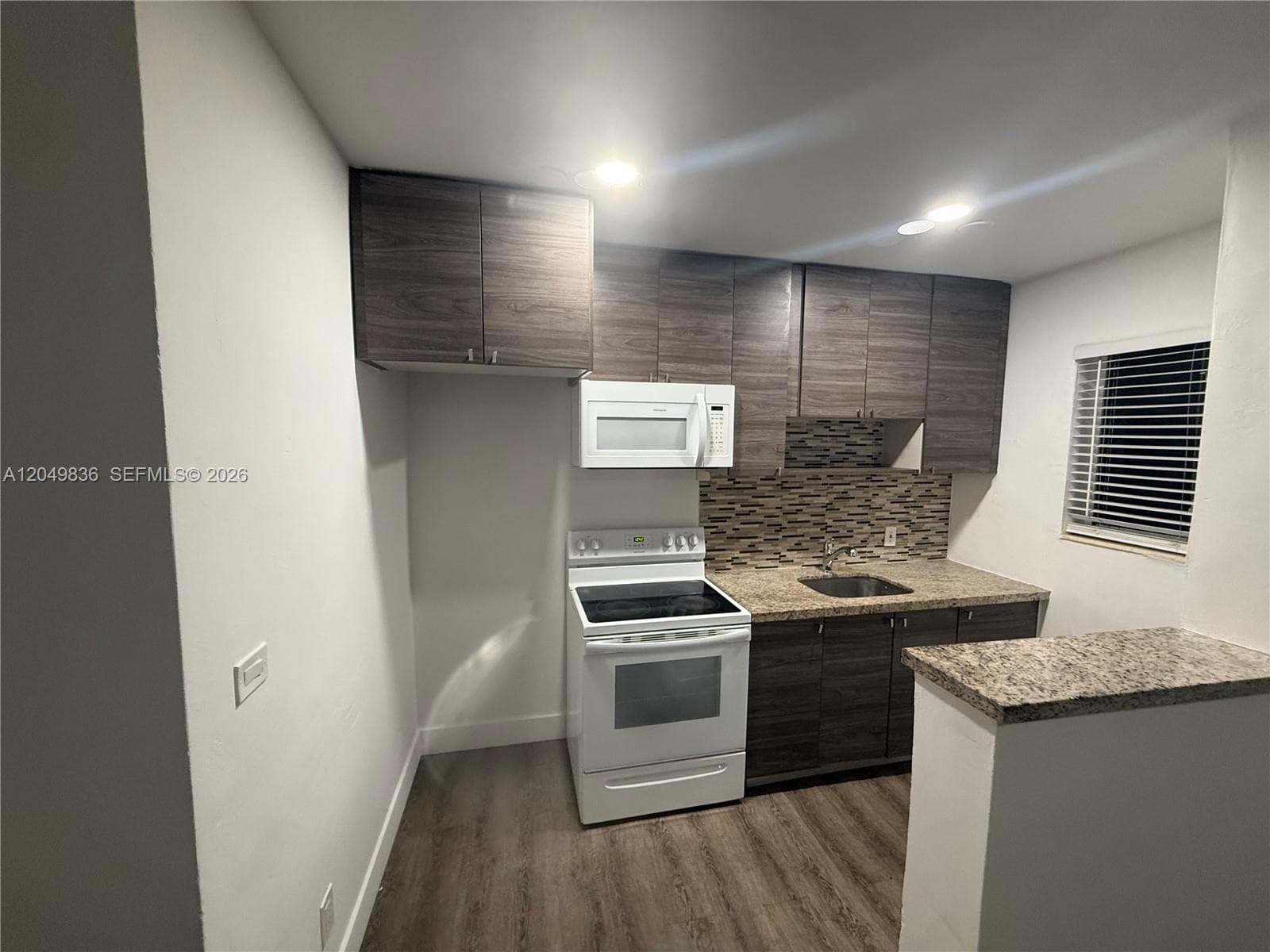 469 SW 3rd St # 9, Miami FL 33130 photo 3