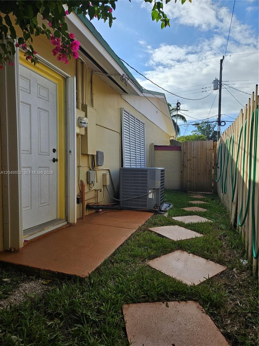 12340 SW 41st St # 1, Miami FL 33175 photo 2