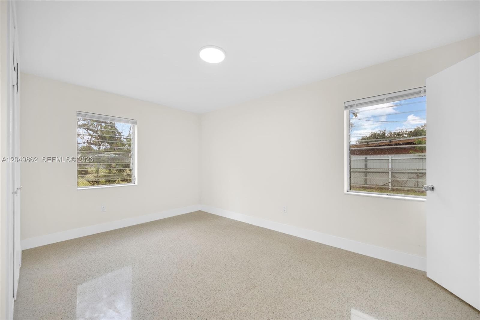 1380 W 60th Ter, Hialeah FL 33012 photo 3