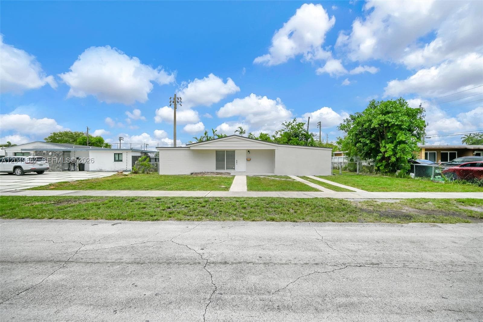 1380 W 60th Ter, Hialeah FL 33012