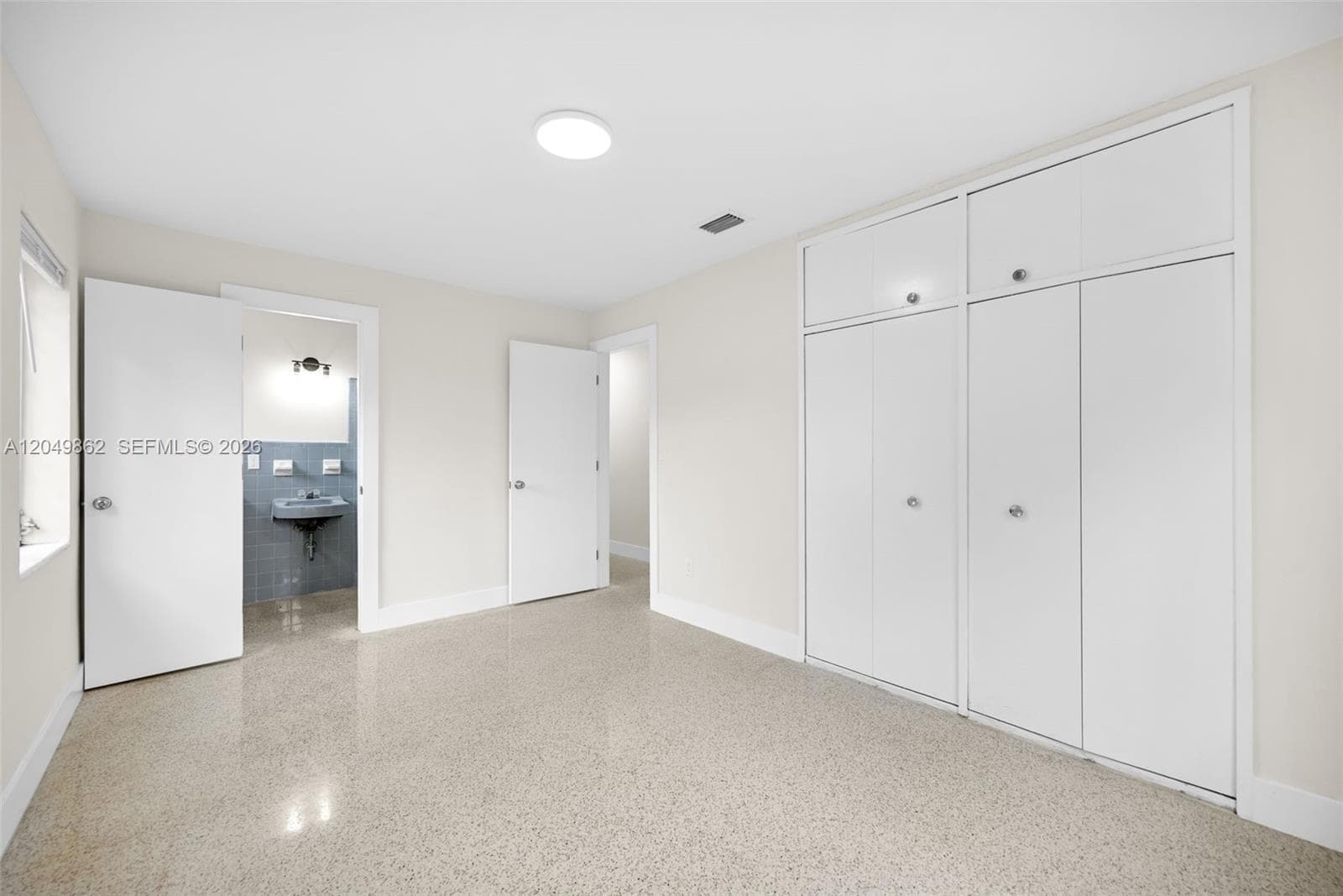 1380 W 60th Ter, Hialeah FL 33012 photo 5