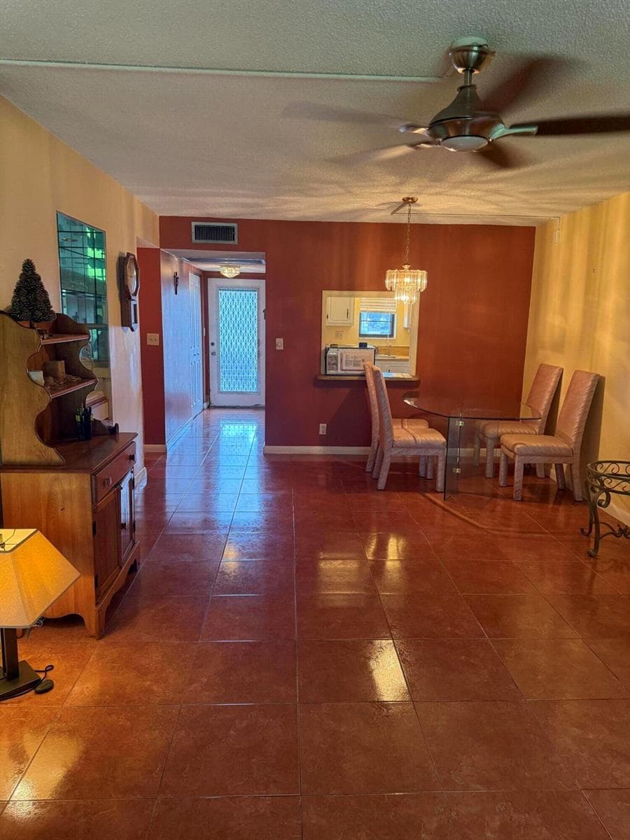 9440 SW 8th Street # 110, Boca Raton FL 33428
