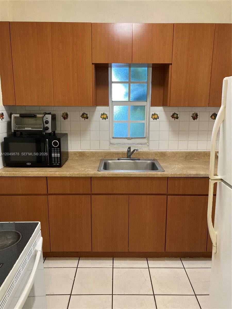 822 SW 31st Ave # 822, Miami, FL 33135 photo 4
