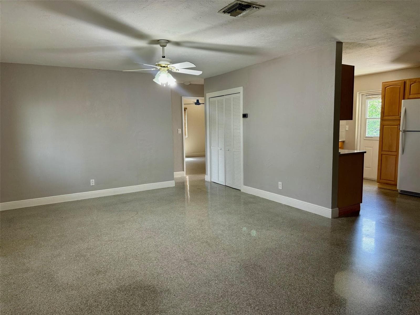 2624 NE 8th Court, Pompano Beach FL 33062 photo 3