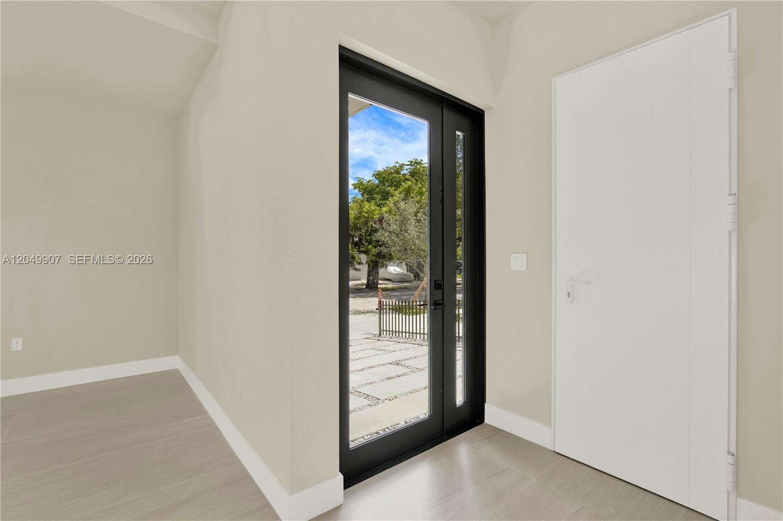 3437 SW 29th St # 3437, Miami FL 33133 photo 4