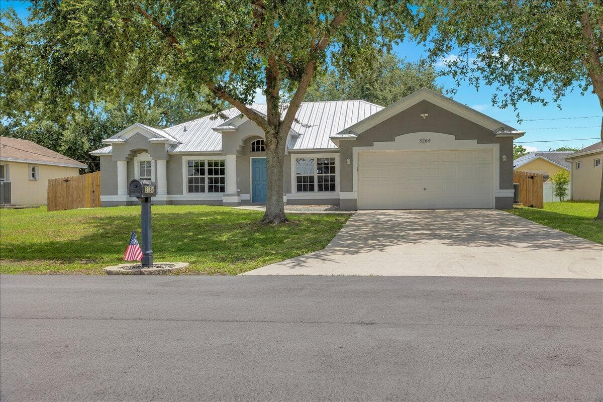 3264 SE Quay Street, Port St. Lucie FL 34984
