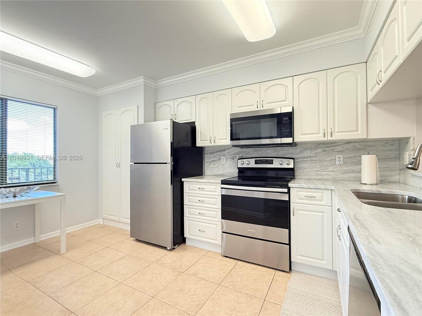2206 S Cypress Bend Dr # 508, Pompano Beach FL 33069 photo 3