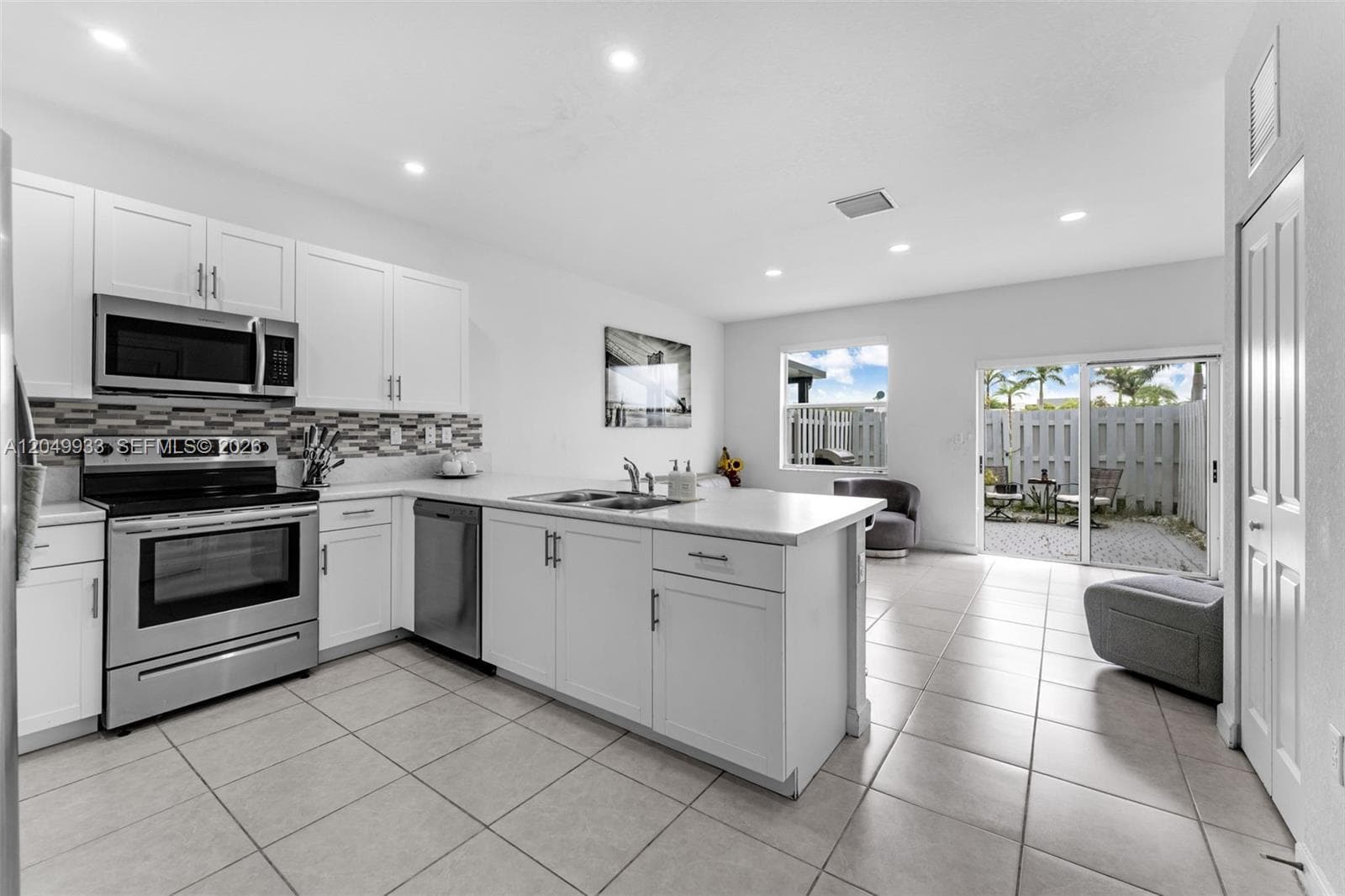1461 SE 26th Rd, Homestead FL 33035 photo 4