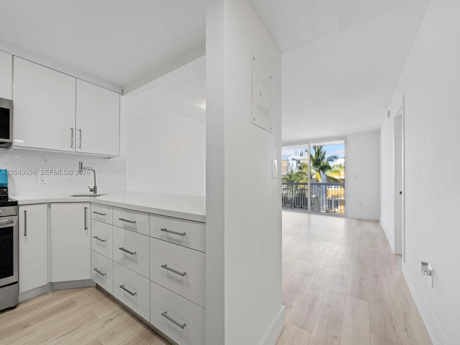 401 Ocean Dr # 403, Miami Beach FL 33139 photo 2