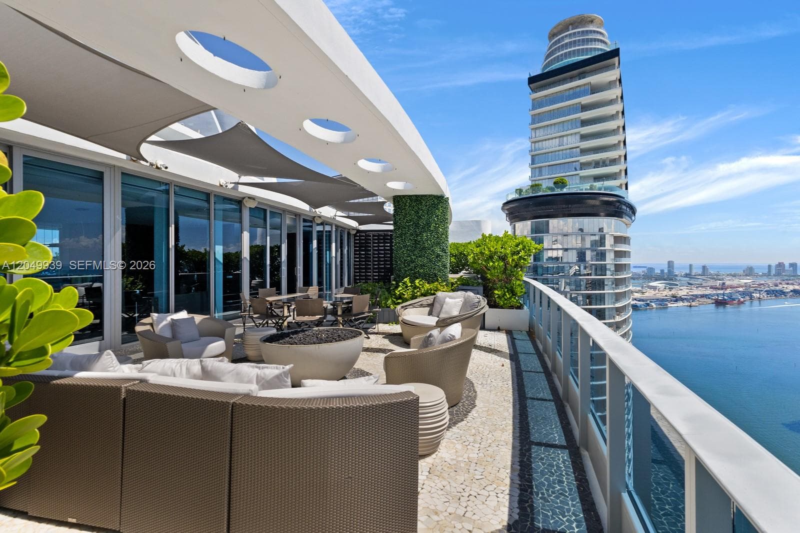 200 Biscayne Boulevard Way # 5404, Miami FL 33131