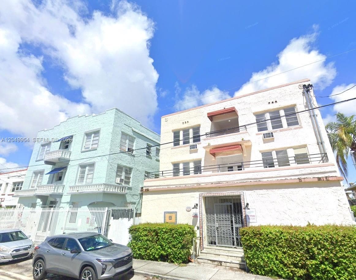 959 SW 5th St # A09, Miami FL 33130