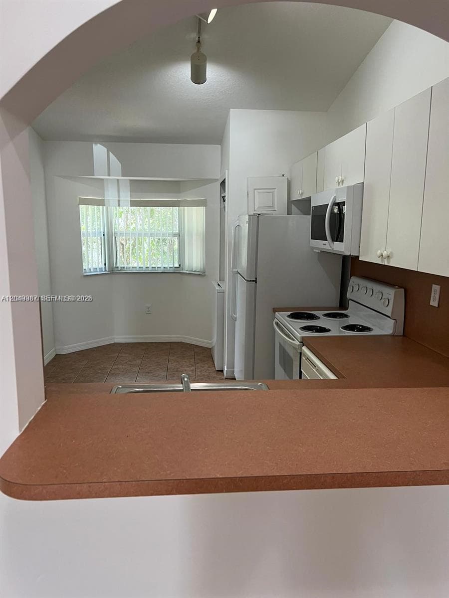 2911 SE 13th Rd # 204-40, Homestead FL 33035 photo 5