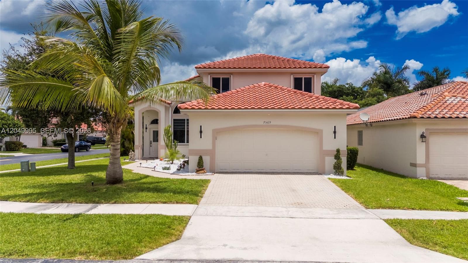 7569 Parkside Ln, Margate FL 33063
