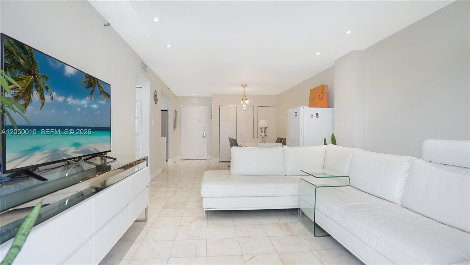 4301 Collins Ave # 403, Miami Beach FL 33140 photo 2