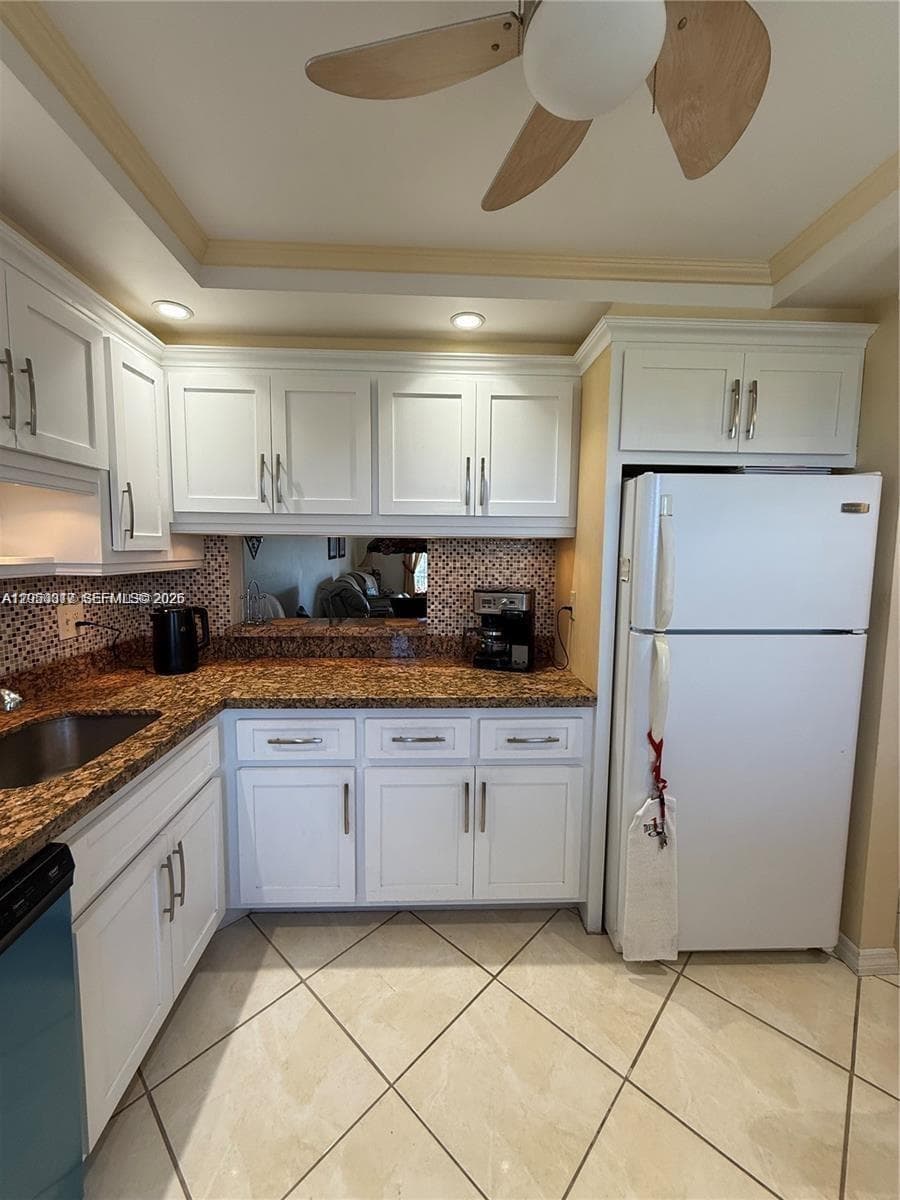 4800 Hillcrest Ln # 511, Hollywood FL 33021 photo 2