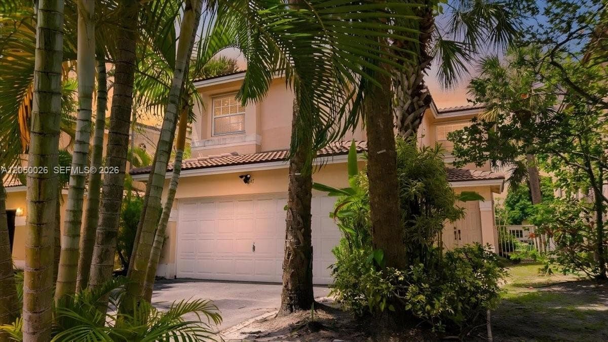 9847 Fairway Cove Ln, Plantation FL 33324 photo 2