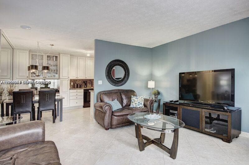 221 SE 9th Ave # 112, Pompano Beach, FL 33060