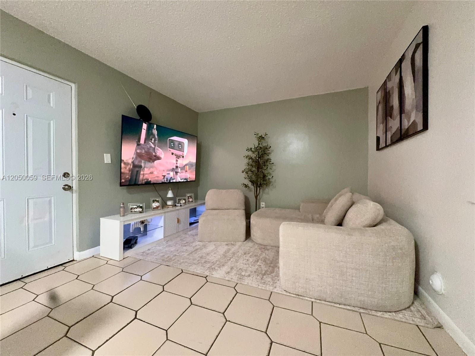 10765 SW 4th St # 3, Sweetwater FL 33174 photo 2