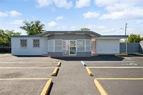 820 Foster Road, Hallandale Beach FL 33009 photo 2