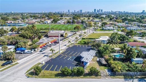 820 Foster Road, Hallandale Beach FL 33009 photo 4