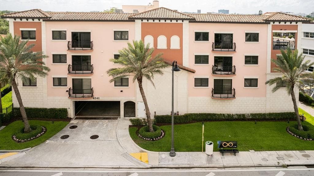 4241 N Ocean Boulevard N # 101, Fort Lauderdale FL 33308