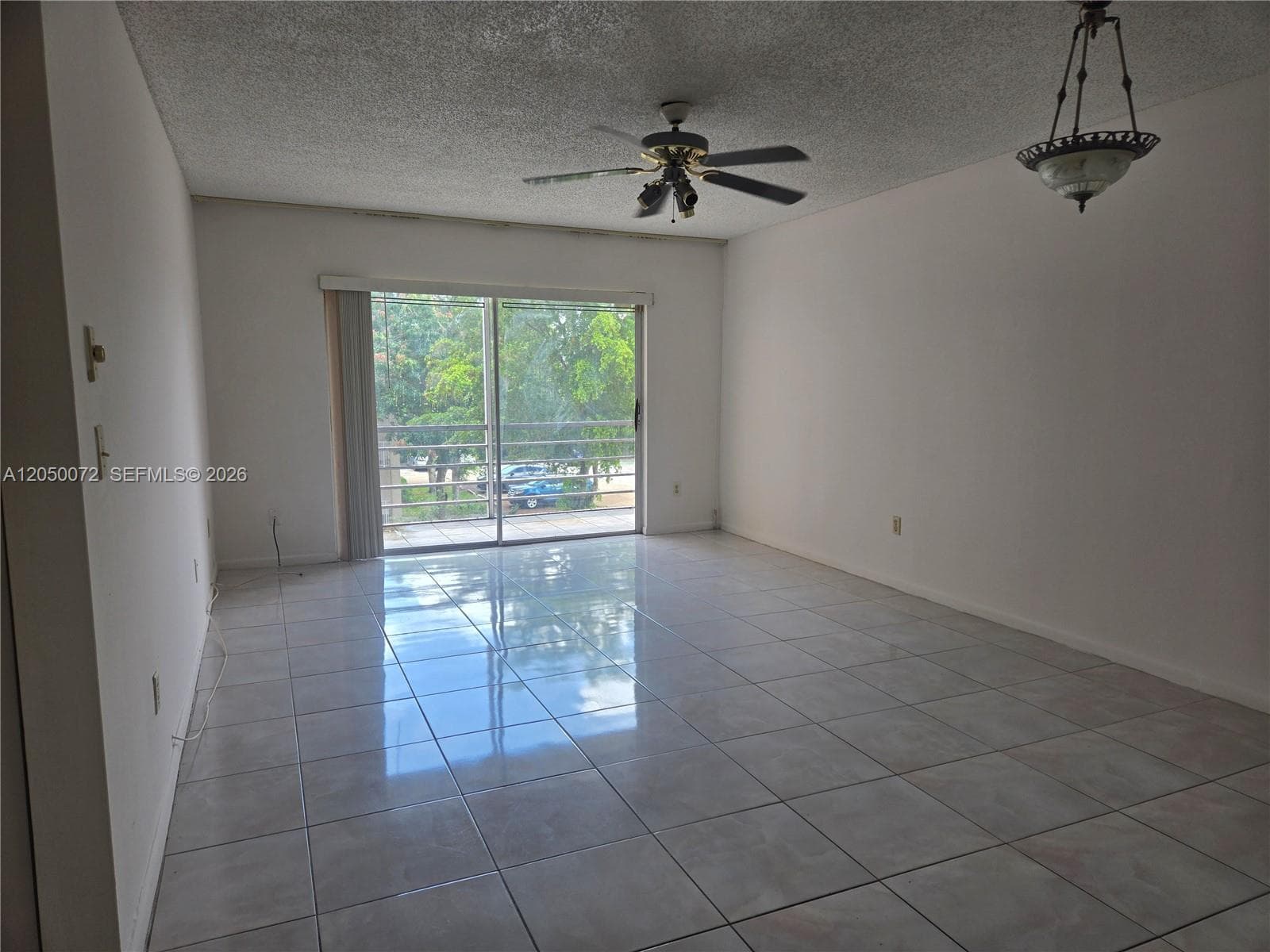 2800 NW 56th Ave # G301, Lauderhill FL 33313