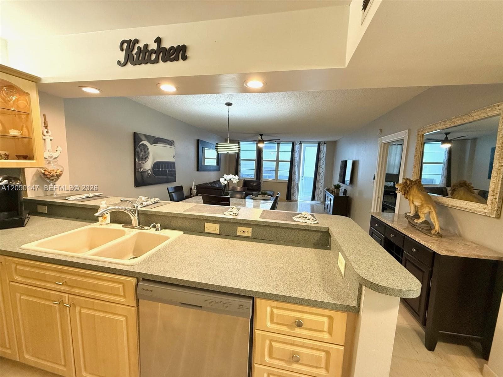 3725 S Ocean Dr # 605, Hollywood FL 33019