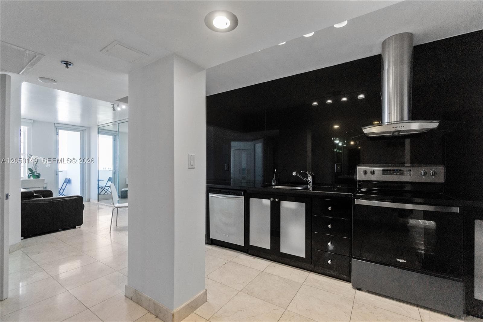 100 Lincoln Rd # 1020, Miami Beach, FL 33139 photo 3