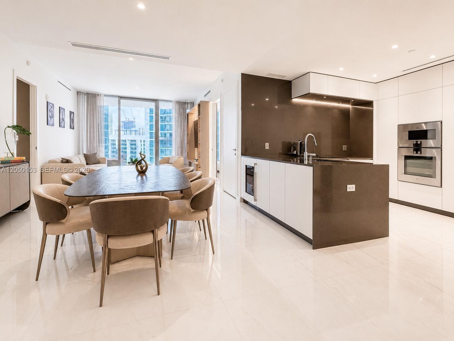 300 Biscayne Boulevard Way # 2609W, Miami FL 33131 photo 2
