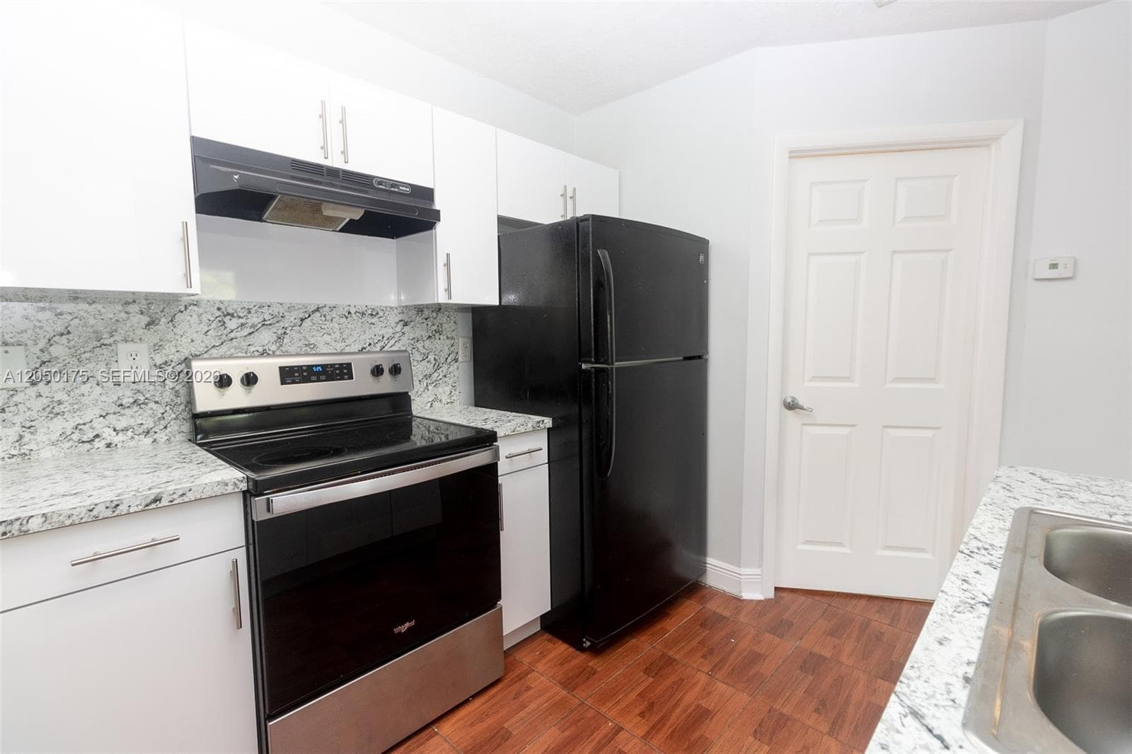 18308 NW 68th Ave # L, Hialeah FL 33015 photo 2