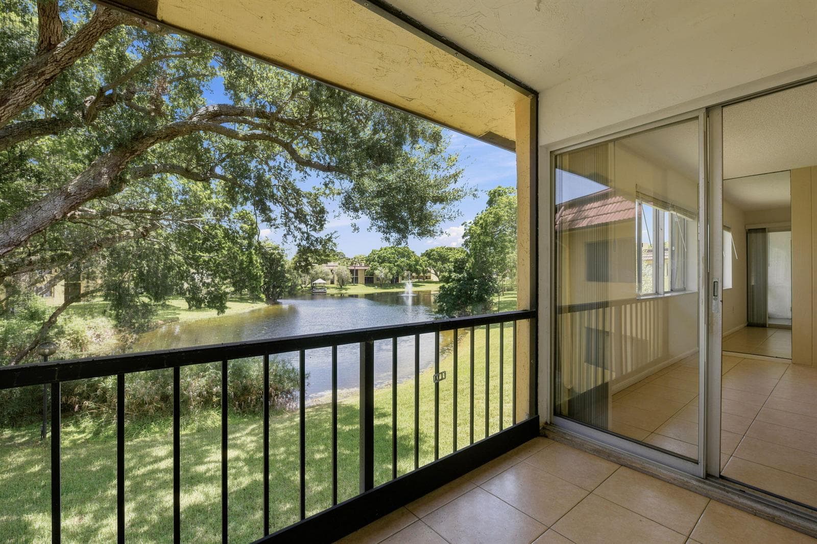 824 SW 9th Street Circle # 201, Boca Raton, FL 33486 photo 2