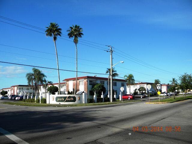 1300 NW 43rd Terrace # 201, Lauderhill FL 33313