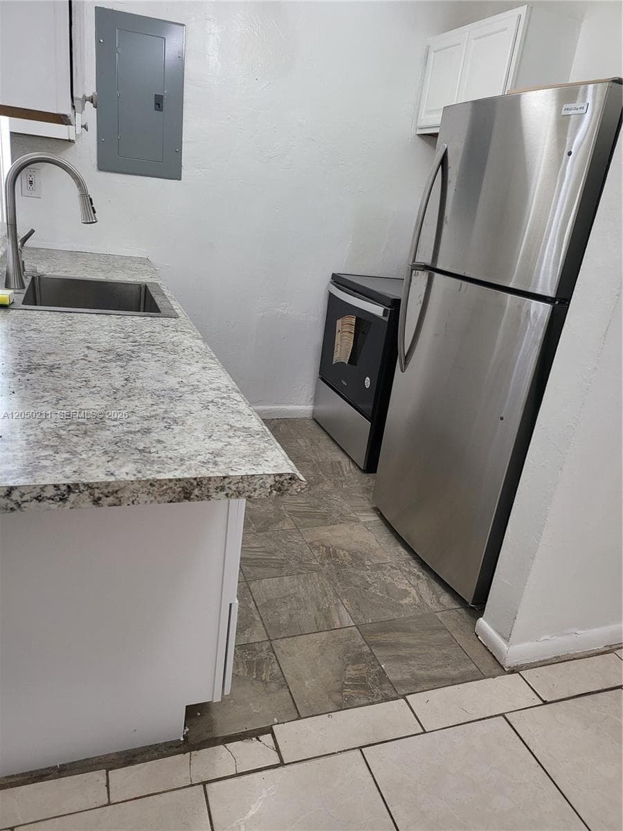 755 NW 84th St, Miami FL 33150 photo 3