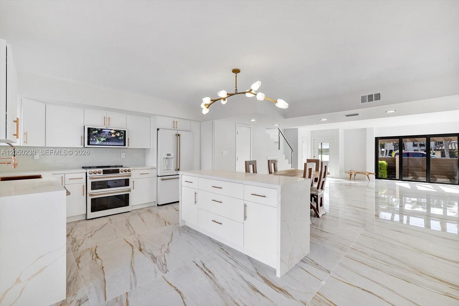 16449 NE 26 Ave # 16, North Miami Beach FL 33160 photo 2