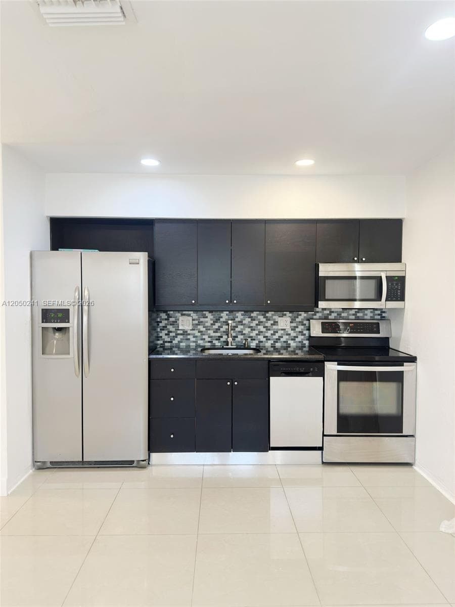 317 Hendricks Isle # 1, Fort Lauderdale, FL 33301 photo 3